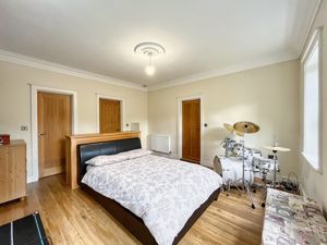 Photo 7- click for photo gallery